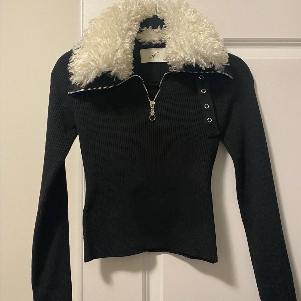 Chic Black Sweater with Faux Fur Collar